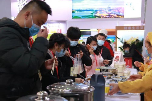 這個(gè)隊(duì)排得值 傳統(tǒng)小吃的魅力與等待的回報(bào)